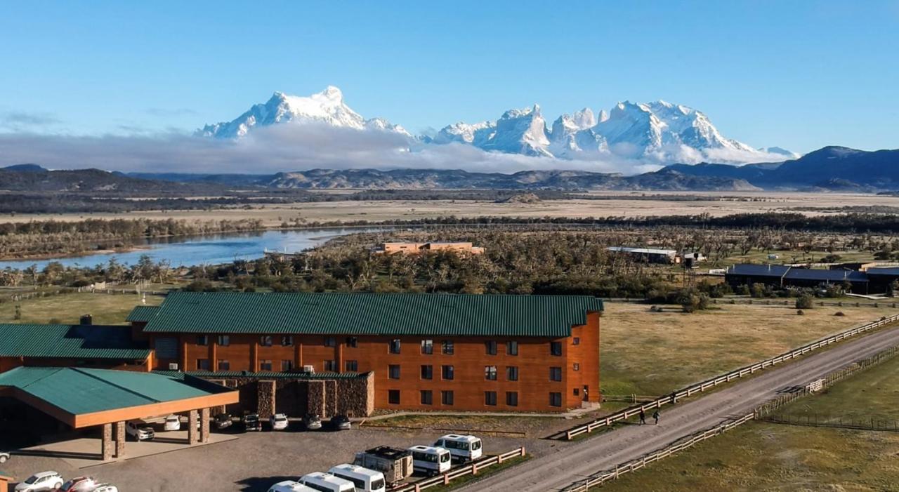Rio Serrano Hotel + Spa Торрес-дель-Пайне Экстерьер фото